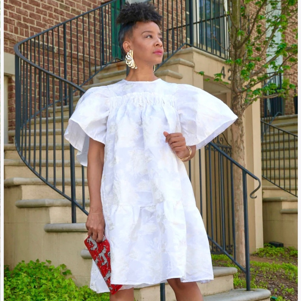 White Dress 👗 size Large!